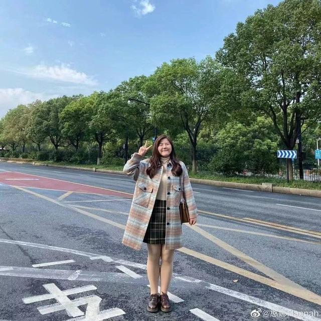 当薇娅、李佳琦通过直播电商赚的盆满钵满时，网红张大奕去哪啦？
