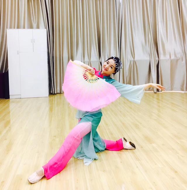 阿里巴巴最会吵架的客服：坐拥8套房，官方认证“灭绝师妹”！