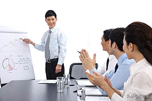 成功的人生，可以试着先从自己的"副业"开始