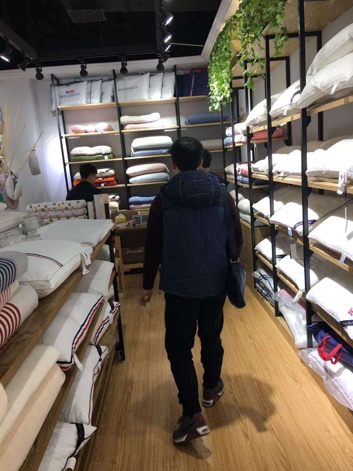 为房我受冷风吹