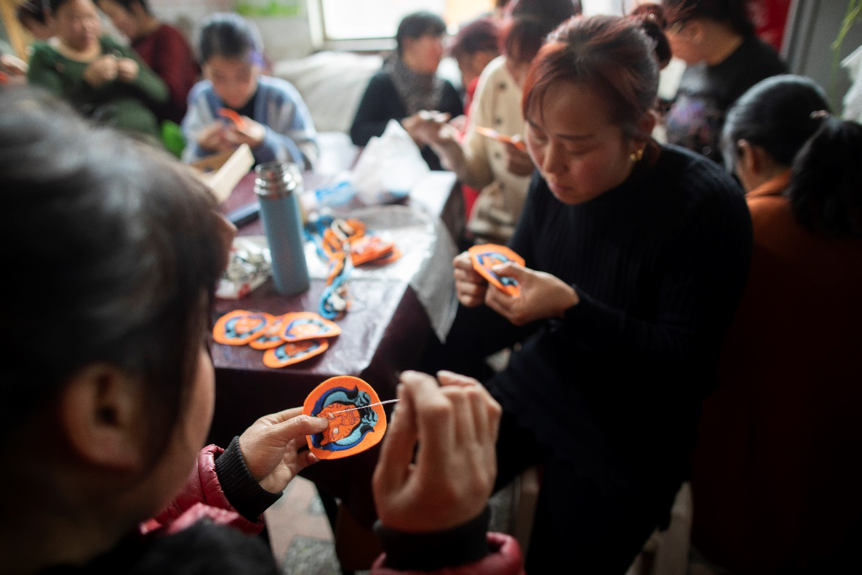 为了让土特产出村，他们都来帮忙了|双11心愿卡