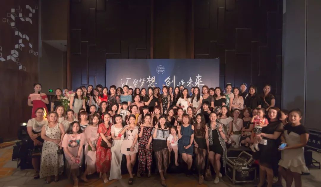 平凡普通宝妈，做团购组建千人团队，月赚数十万