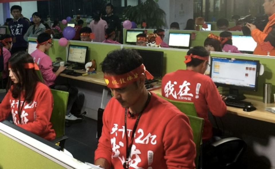 晒双11故事，赢天猫精灵和宝典！