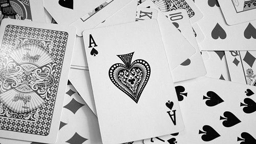 最近很火的H5棋牌项目，是怎么赚钱的？