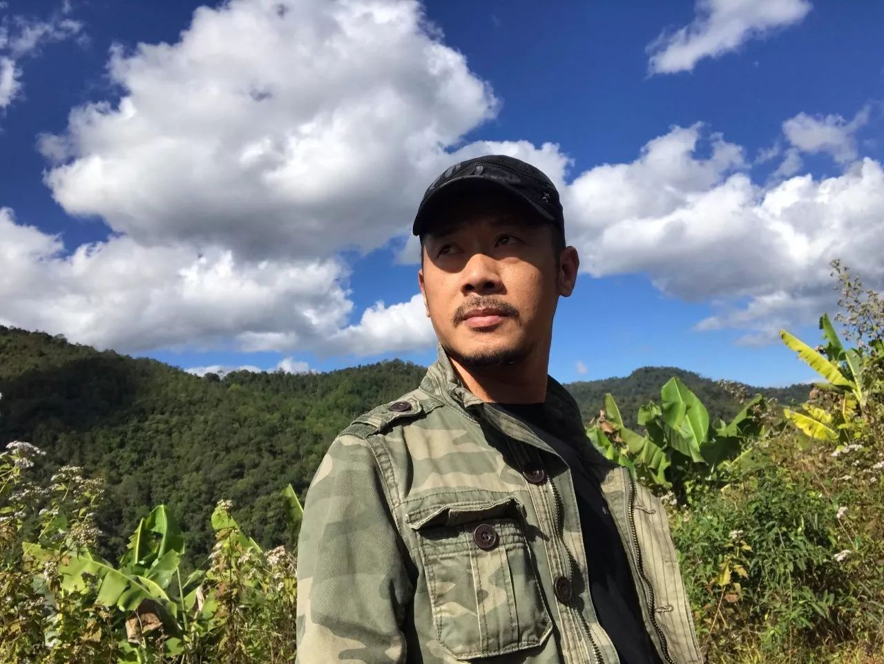 【成功故事】离开金融圈的名利场后，他想到最纯的大山去找最真的东西！