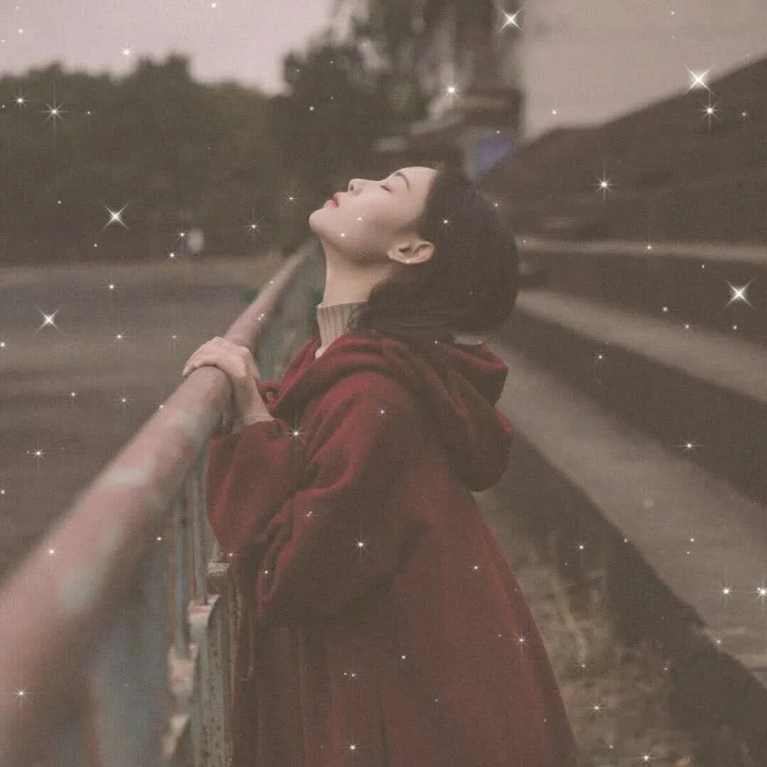 神仙~女生头像 | 夏天有着迟暮的霞光,正如晚来的你皆是笑意