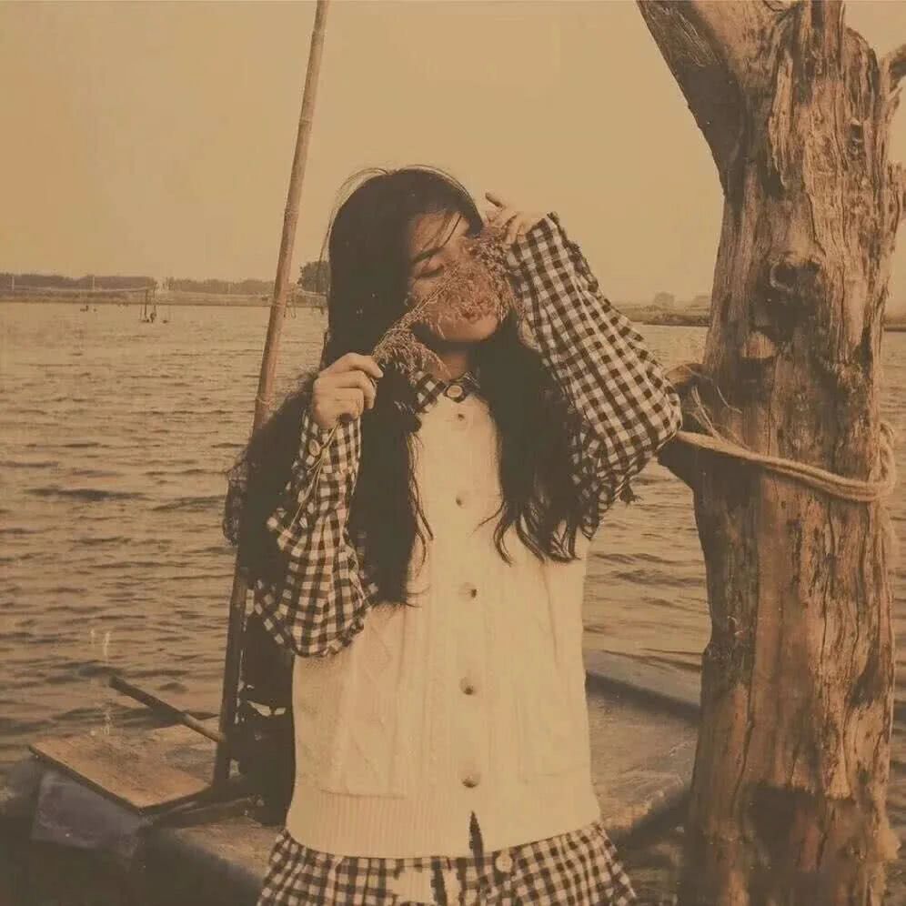 神仙~女生头像 | 夏天有着迟暮的霞光,正如晚来的你皆是笑意