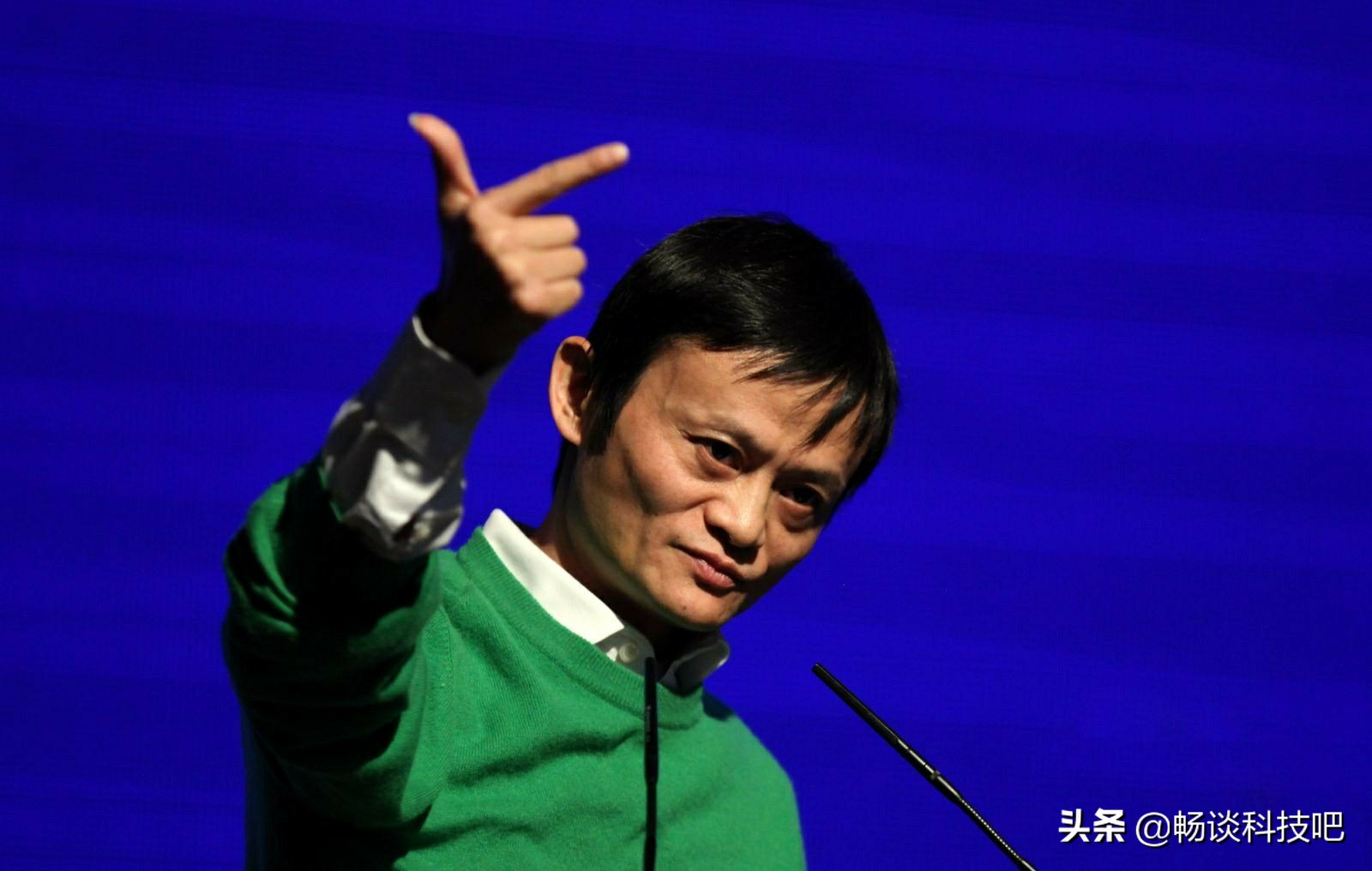阿里巴巴双十一销售额冲破2680亿元,它这一天到底能挣多少钱?