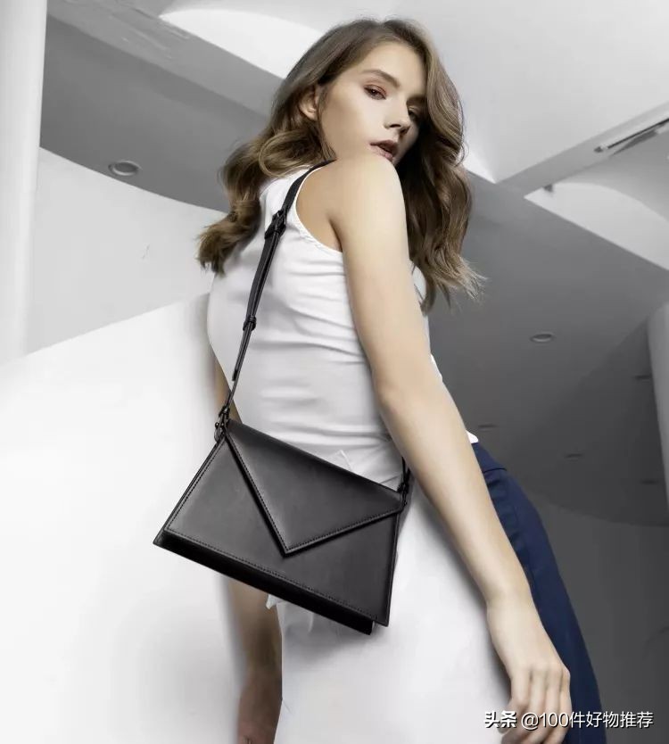 还在看ZARA,HM,这5家超好看的tb包包店铺了解一下?