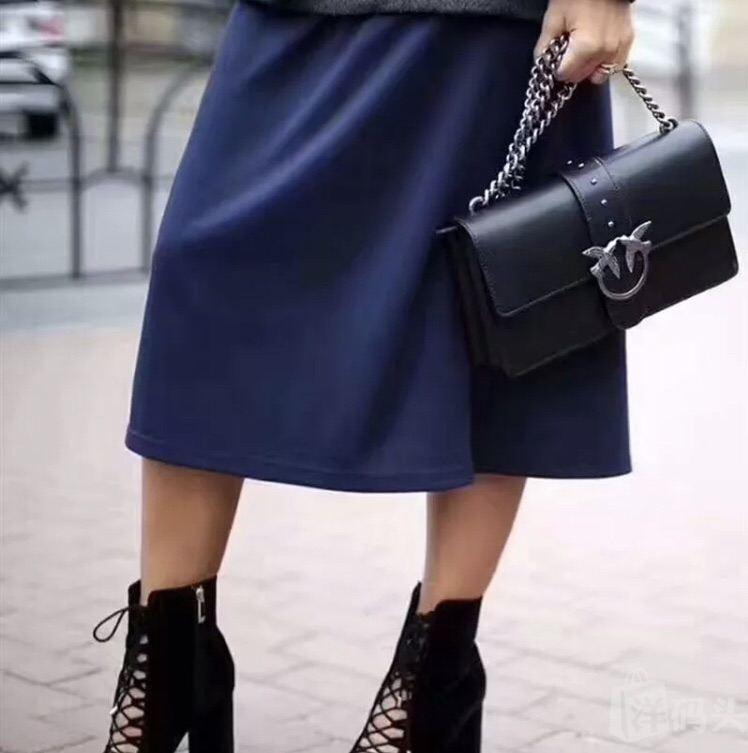 你还在背香奈儿、蔻驰等烂大街的包包？安利几款独特轻奢款给大家